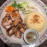 ANNAM DELI VIETNAM DINING - 突発メニュー ローストチキンとココナッツのおこわ