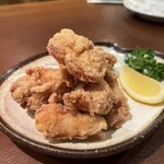 ガジュマルの樹の下で - 