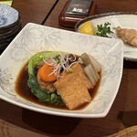 ガジュマルの樹の下で - 