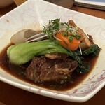 ガジュマルの樹の下で - 