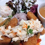 RISE ON CAFE - 