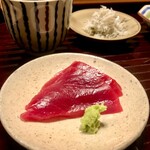 多仁本 - 旨い鮪もありますよ♫ イクラに添えて