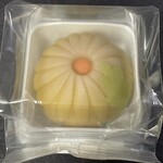 久栄堂菓子舗 - 『ねりきり(菊)』