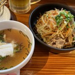 島料理みぃふぁいゆー - パパイヤチャンプルとジーマミー豆腐揚げ出し（残り一口…）