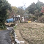 Paaku - ポツンと一軒家的な道