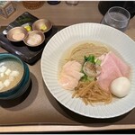 Tokyo Style Noodle ほたて日和 - 特製帆立の昆布水つけ麺白 1400円