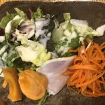 Paaku - ベーコンランチのサラダ