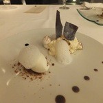 テラスレストラン - デザート(2)-1 ティラミスとジャージー牛乳のアイス