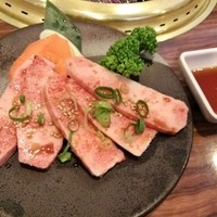 一頭買焼肉 玄 浅草本店 - 上焼肉定食\1480