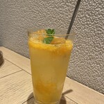 ハタケカフェ - おかわりできる　みかんのソーダ