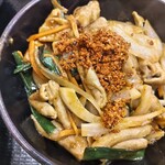 ゆで太郎 もつ次郎 - もつ焼き定食に赤鬼（唐辛子）