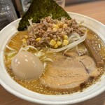 旋 - 味噌らーめん　チャーシュー、味玉、挽肉、コーンなどなど