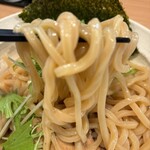 旋 - この太麺はなかなかです