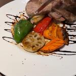 トラットリア クイント - 豚肩肉とゴロゴロ野菜のロースト