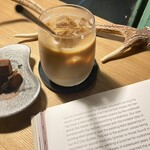 Question Coffee Stand - 生チョコ¥450も注文