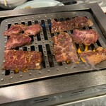 ホルモン食堂 食樂 - 焼肉