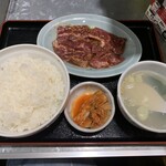 Horumon Shokudou Shokuraku - 牛ハラミ定食 