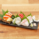 Assorted 5 pieces of sashimi (with bluefin tuna)