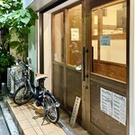 焼鳥 せきね - 今日もただいま満席との掲示が出ています　あっという間に予約必須の店になってしまいました