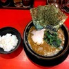 Yokohamaiekeiramenshidaya - 朝ラーメン並680円+無料ライス