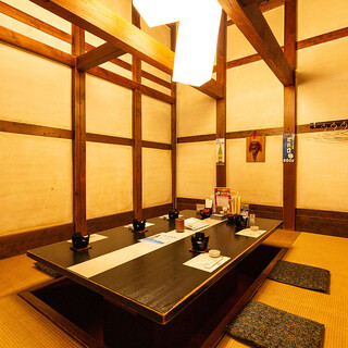 Private rooms available for small to large groups♪