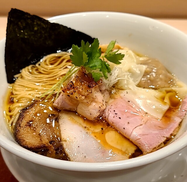 麦と麺助の麺は何が違う？スーパーはるゆたかの風味と実食評価を徹底解説