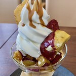 FARM PATISSERIE LE FUKASAKU - さつまいもは、ぴかぴかの大学いも