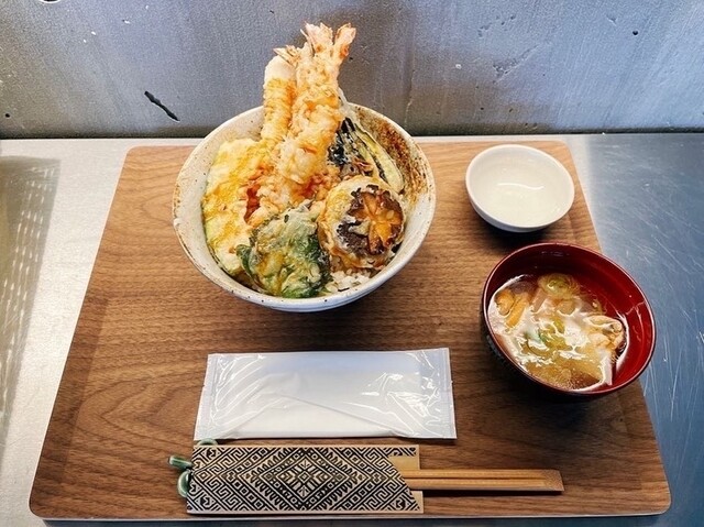 Fenix Restaurant and Bar