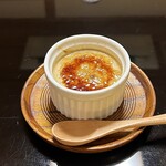 よし町 - ブリュレって美味しいよなー。この世の全てのスイーツ砂糖かけて上からバーナーで炙ってくれw