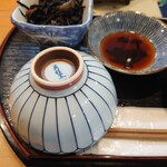 お料理ひろせ - お茶碗を伏せての提供にも、お店の心遣いを垣間見ることができます。