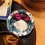 お料理ひろせ - ほんの少しだけ酸味を感じる"糠漬け"と"柴漬け"。