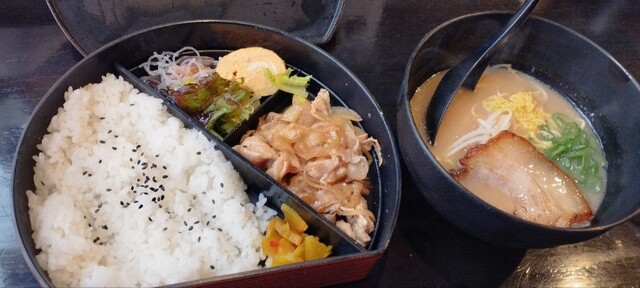 Hiroshima Ramen Banjo photo 3