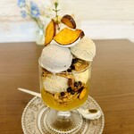 ファヴォリ - パフェ後ろから