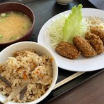 Piahausu Oashisu - カキフライ定食