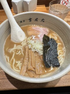 麺屋吉左右 - ラーメン970円