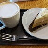 スターバックス・コーヒー - スターバックスラテ(S)とホワイトモカケーキ