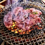 焼肉 三日月 - 