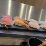 大興寿司 - マグロ　エビ　カンパチ