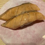 鮨処 なごやか亭 - 炙りサーモン(レモン塩)