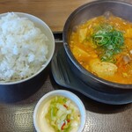 カルビ丼とスン豆腐専門店 韓丼 - 