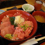 横濱屋本舗食堂 - 