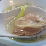 Restaurant μ - はまぐり、大きいです。