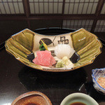 京都 吉兆 - お造り：烏賊とトロ