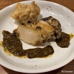 千陽 - 鮑と真鱈の白子の揚物を鮑の肝ソースとともに