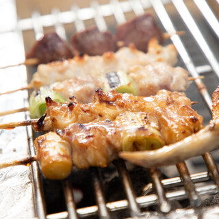 Our specialty! Enjoy charcoal-grilled Yakitori (grilled chicken skewers) carefully prepared, one skewer at a time.