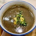 煮干しつけ麺 宮元 - 1️⃣ 超ドロドロの物凄いスープ