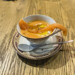 ラ・カーサ・ディ・テツオ オオタ - メロンのスープ
トマト、ブーラッタチーズ、県産スモークサーモン