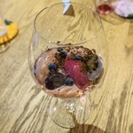 ラ・カーサ・ディ・テツオ オオタ - ルバーブとラベンダーのコンフィチュール
アマゾンカカオムース、ブルーベリー、巨峰