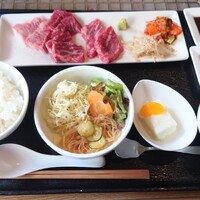 みやび 六本木店 - 『焼肉（A3）ランチ（モモ・バラの盛合せ）1200円税込』