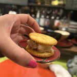 食堂とだか - 甘納豆クリームチーズサンド